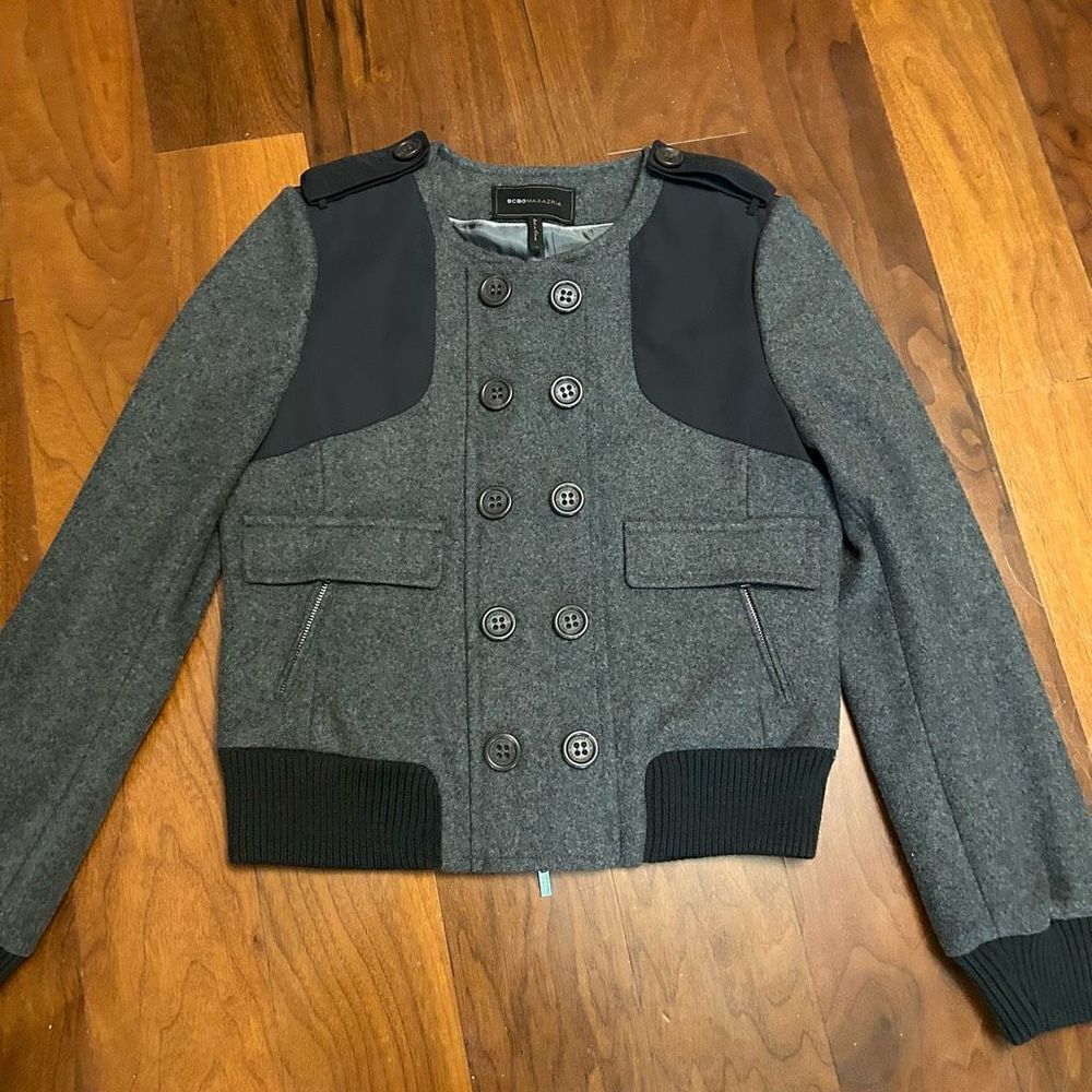 BCBG Maxazria women’s wool blend lined coat size medium